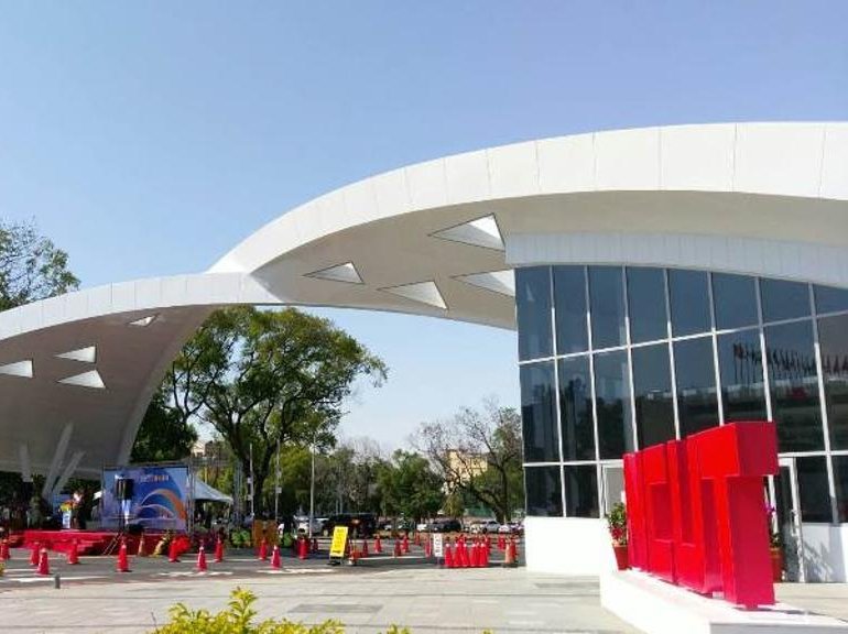 勤益科技大學新校區校門